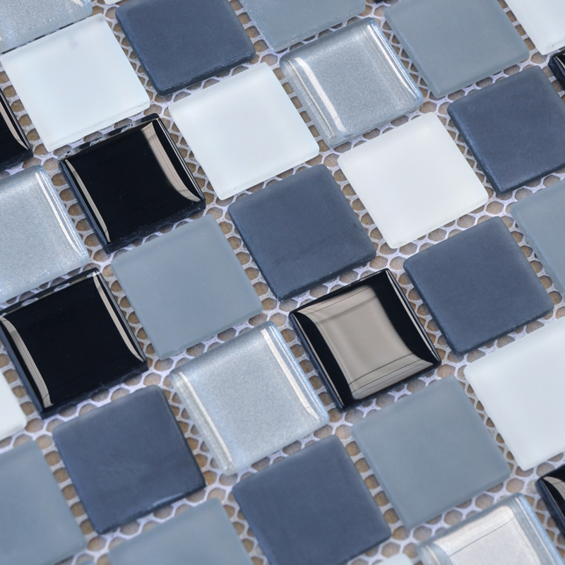 Six Advantages Of Glass Mosaic Tiles For Bathrooms